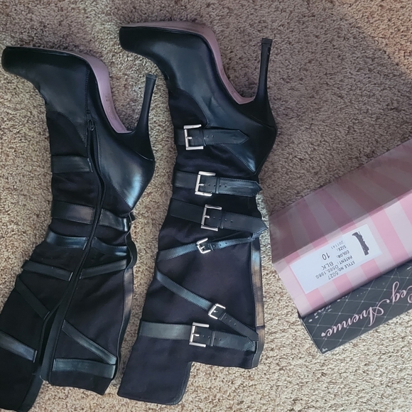 Women's boots from Lover's lane size 10 - like new with box - Picture 2 of 3